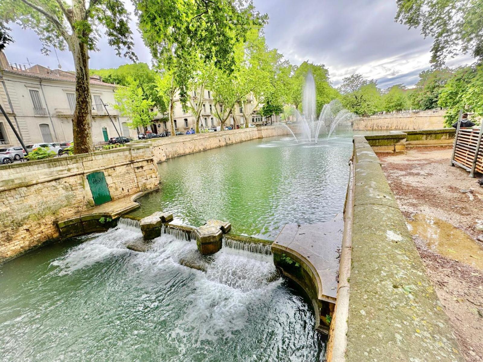 Au Coeur Du Centre Historique - Immeuble Classe - Terrasse - Climatise Nîmes Exterior foto